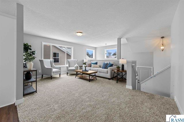 2257 Fairbanks Drive, North Mankato, MN 56003