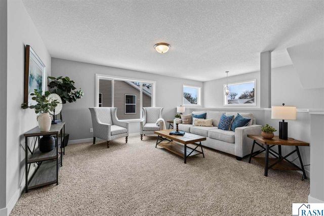 2257 Fairbanks Drive, North Mankato, MN 56003