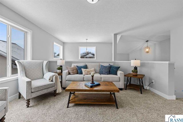 2257 Fairbanks Drive, North Mankato, MN 56003