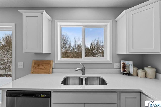 2257 Fairbanks Drive, North Mankato, MN 56003