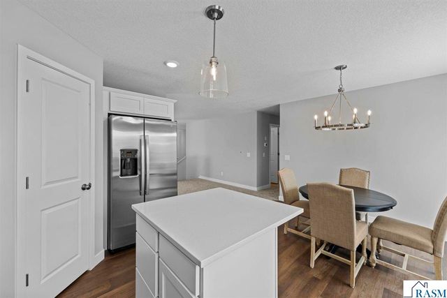 2257 Fairbanks Drive, North Mankato, MN 56003