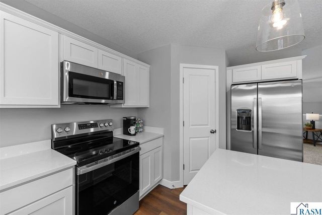 2257 Fairbanks Drive, North Mankato, MN 56003