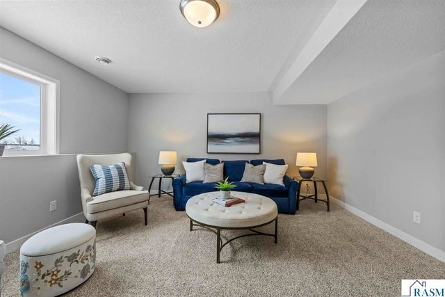 2257 Fairbanks Drive, North Mankato, MN 56003