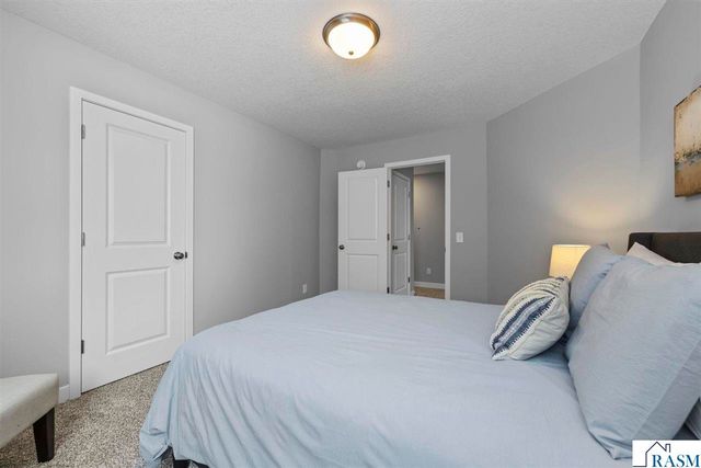 2257 Fairbanks Drive, North Mankato, MN 56003