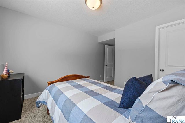 2257 Fairbanks Drive, North Mankato, MN 56003