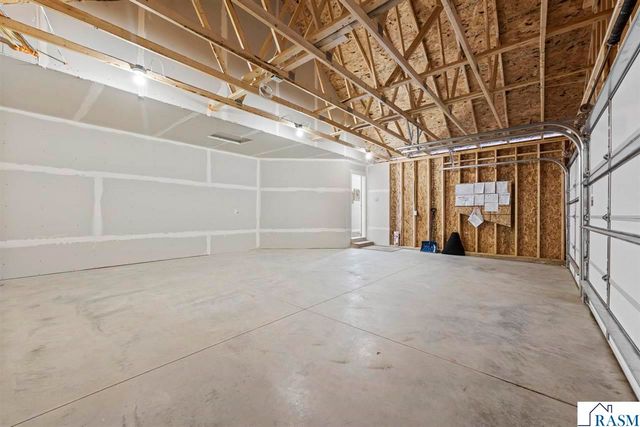 2257 Fairbanks Drive, North Mankato, MN 56003
