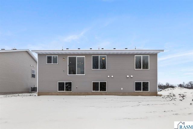2257 Fairbanks Drive, North Mankato, MN 56003