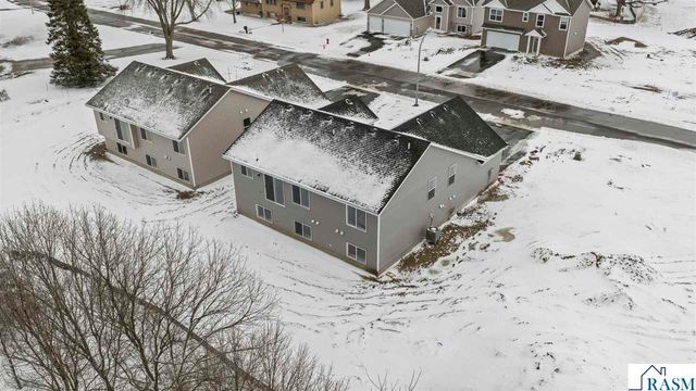2257 Fairbanks Drive, North Mankato, MN 56003