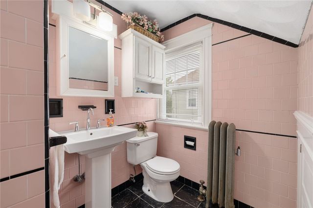 92 Nelson Street, Providence, RI 02908