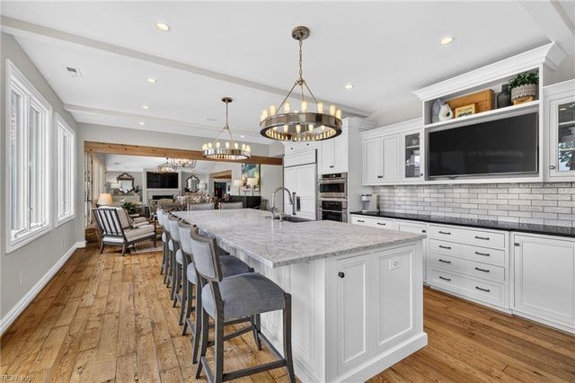 1040 Bobolink DR, Virginia Beach, VA 23451