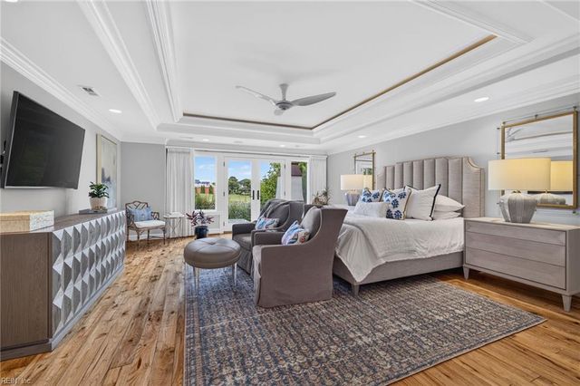 1040 Bobolink DR, Virginia Beach, VA 23451