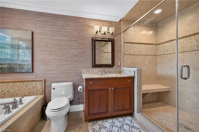 1040 Bobolink DR, Virginia Beach, VA 23451