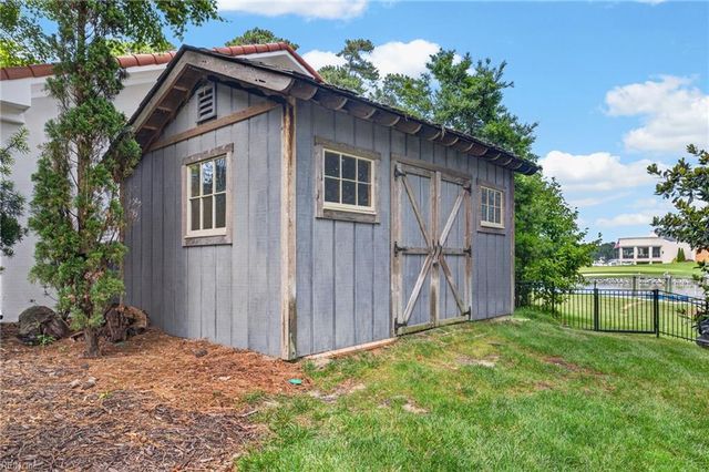 1040 Bobolink DR, Virginia Beach, VA 23451