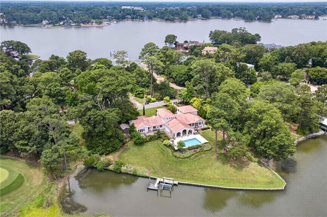 1040 Bobolink DR, Virginia Beach, VA 23451