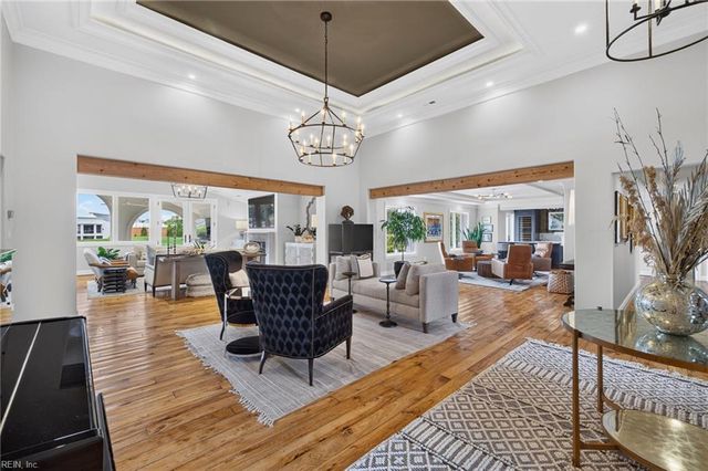 1040 Bobolink DR, Virginia Beach, VA 23451