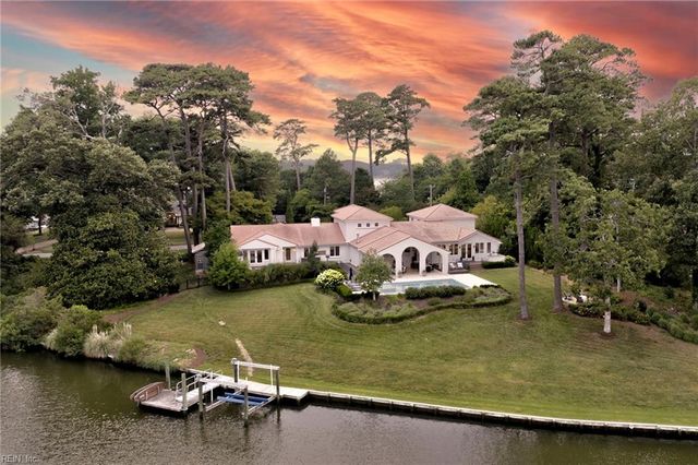 1040 Bobolink DR, Virginia Beach, VA 23451