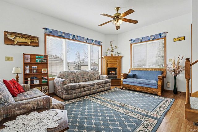 1007 Chapman Lake Drive, Warsaw, IN 46582