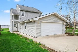 1007 Chapman Lake Drive, Warsaw, IN 46582