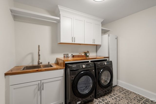 8 Charles St, North Reading, MA 01864