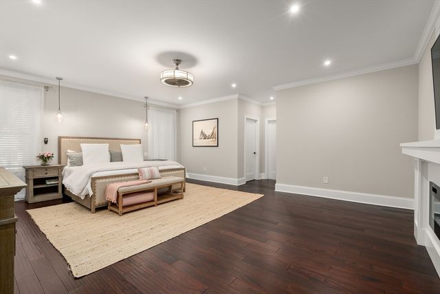 8 Charles St, North Reading, MA 01864