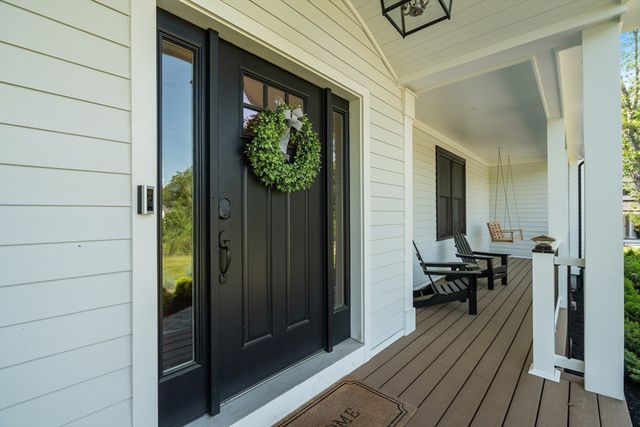 8 Charles St, North Reading, MA 01864