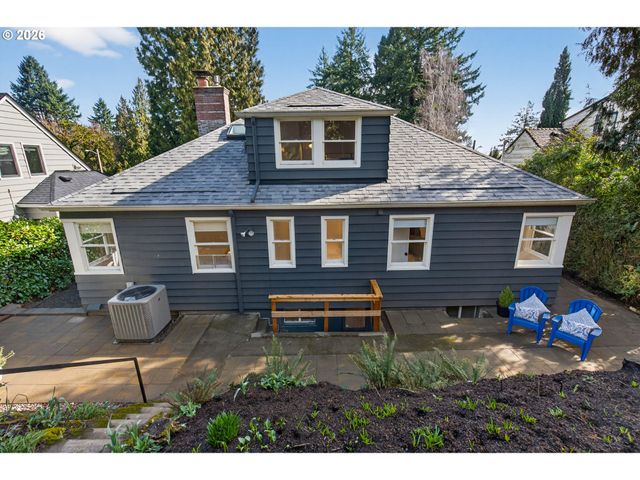 6825 Sw 8TH Ave, Portland, OR 97219