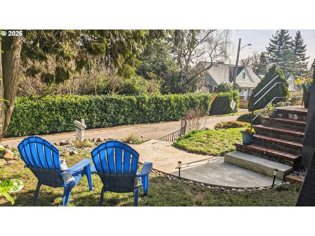 6825 Sw 8TH Ave, Portland, OR 97219