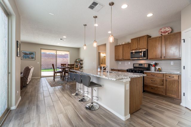 1605 Buffalo Brook Way NW, Albuquerque, NM 87120