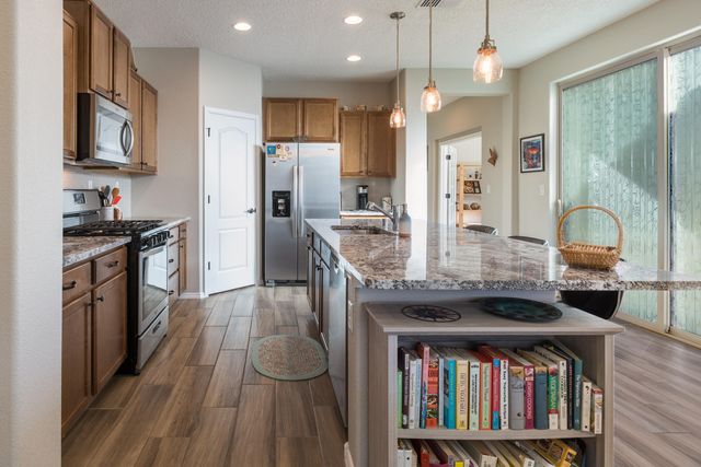 1605 Buffalo Brook Way NW, Albuquerque, NM 87120