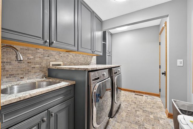 6655 Dietz Drive, Canal Winchester, OH 43110