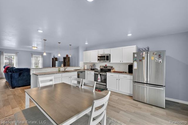 1110 Lancaster Street, Lapeer, MI 48446