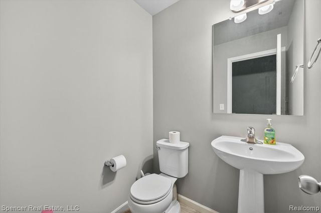 1110 Lancaster Street, Lapeer, MI 48446
