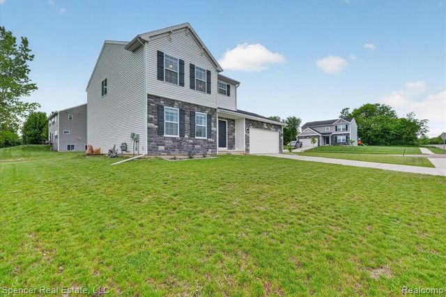 1110 Lancaster Street, Lapeer, MI 48446