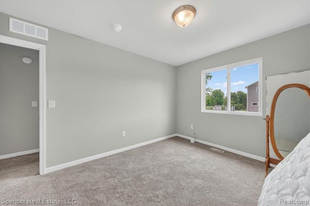 1110 Lancaster Street, Lapeer, MI 48446