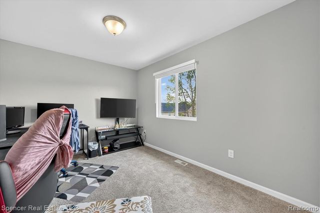 1110 Lancaster Street, Lapeer, MI 48446