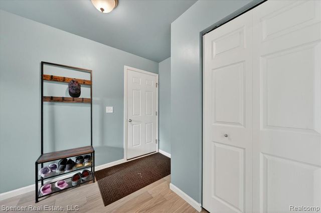 1110 Lancaster Street, Lapeer, MI 48446