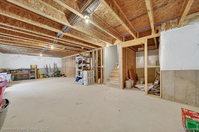 1110 Lancaster Street, Lapeer, MI 48446