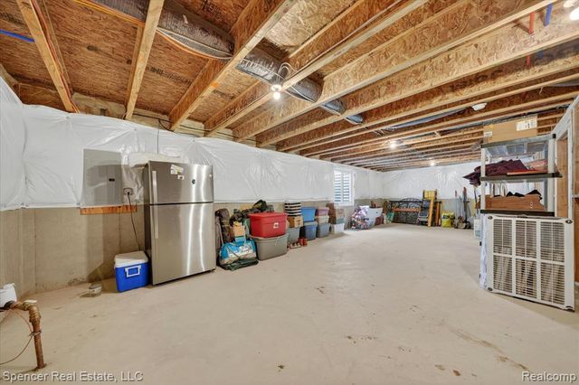 1110 Lancaster Street, Lapeer, MI 48446
