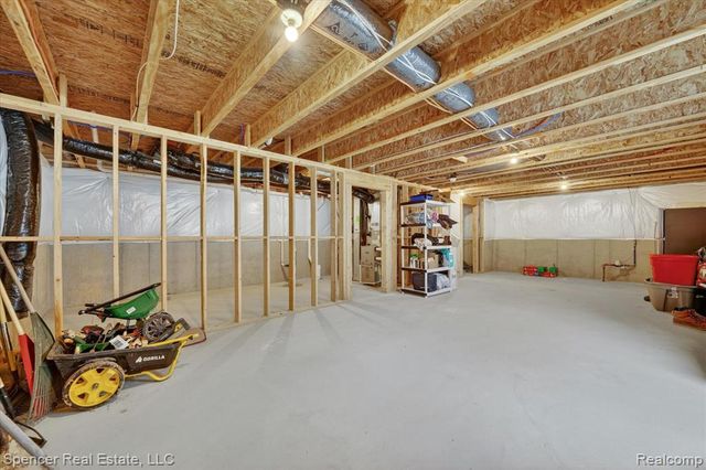 1110 Lancaster Street, Lapeer, MI 48446