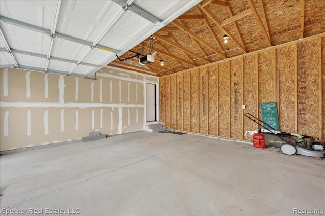 1110 Lancaster Street, Lapeer, MI 48446
