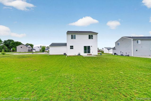 1110 Lancaster Street, Lapeer, MI 48446