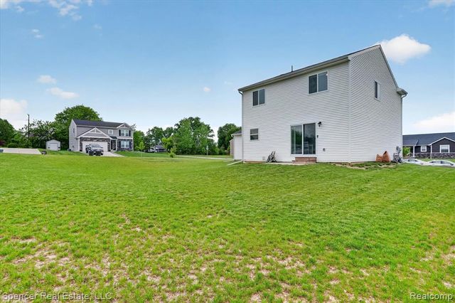 1110 Lancaster Street, Lapeer, MI 48446