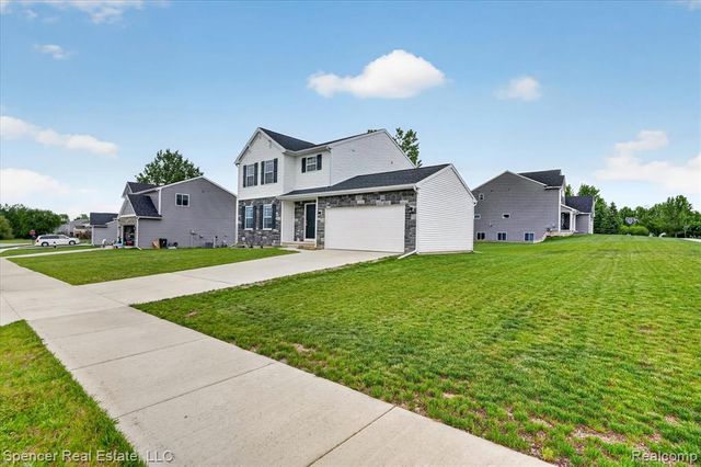 1110 Lancaster Street, Lapeer, MI 48446