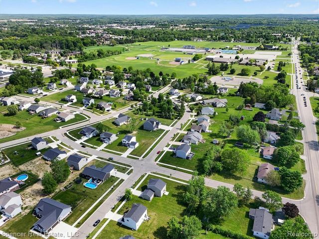 1110 Lancaster Street, Lapeer, MI 48446