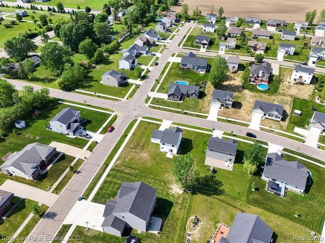 1110 Lancaster Street, Lapeer, MI 48446