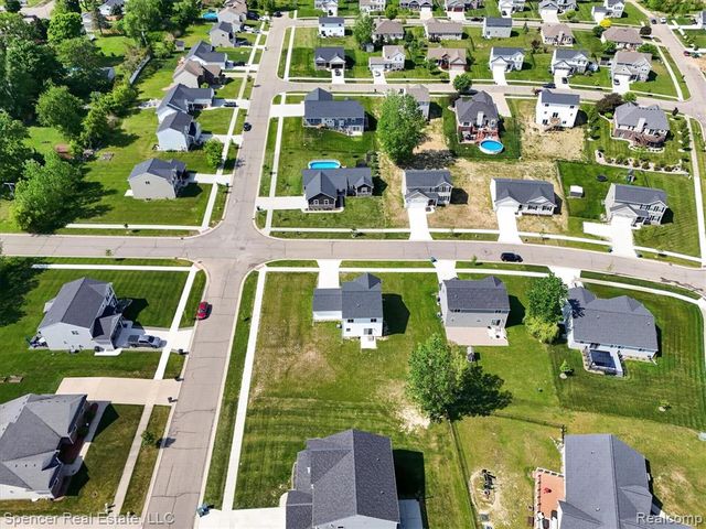 1110 Lancaster Street, Lapeer, MI 48446