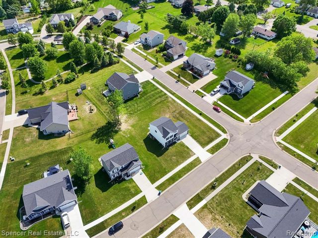 1110 Lancaster Street, Lapeer, MI 48446