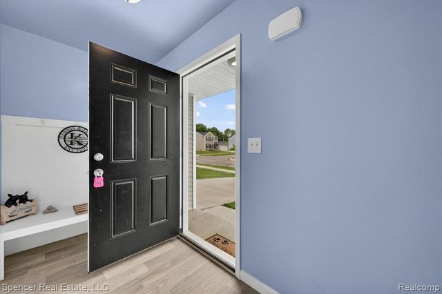 1110 Lancaster Street, Lapeer, MI 48446