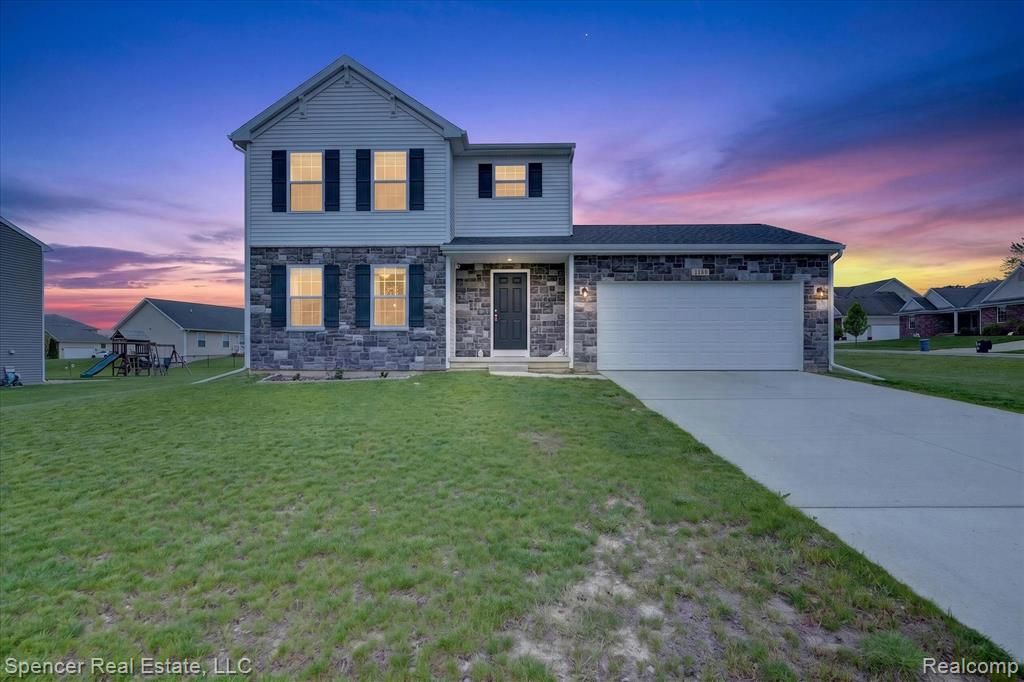 1110 Lancaster Street, Lapeer, MI 48446