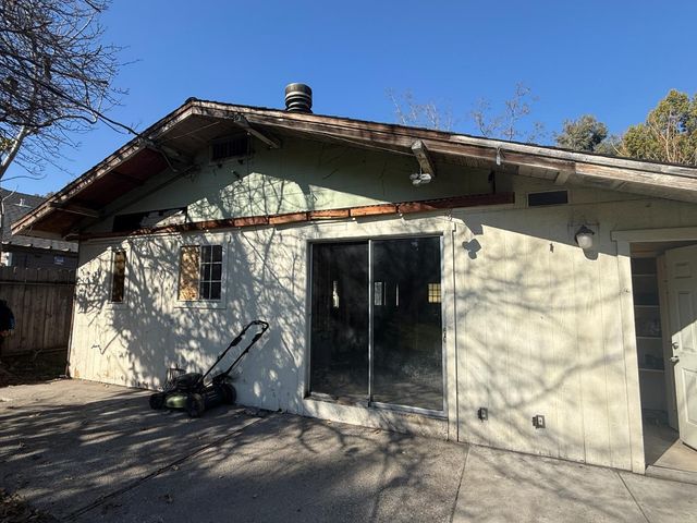 1490 Davis Street, San Jose, CA 95126